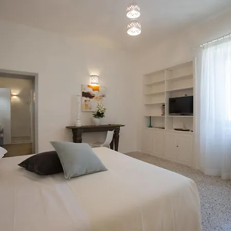 Li Pappi Antico Casale Bed & Breakfast 3*